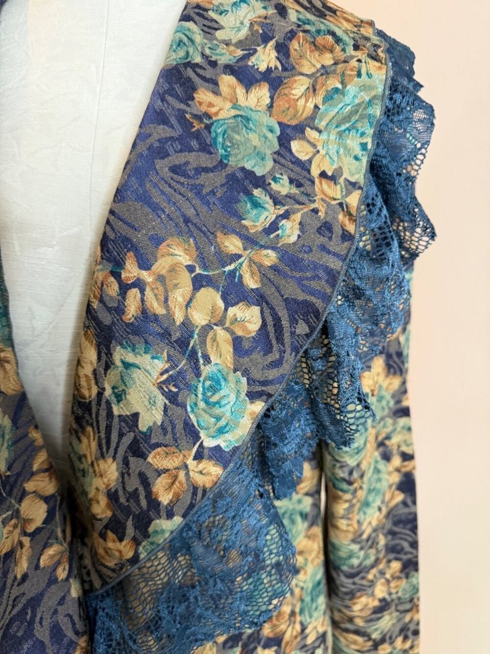 Rossi Roma Womens Floral Lace Coat Jacket Size Large Ruffle Trim Italian Vintage - Picture 8 of 13